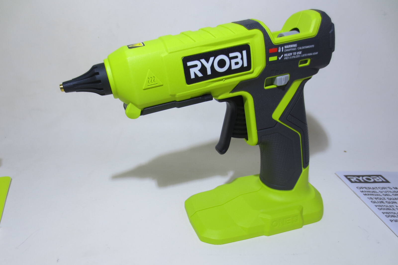 RYOBI P307 18V ONE+ Dual Temperature Glue Gun w/3 nozzles & 10 glue