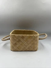 White Wicker Small Decorative Storage  Basket w/Handles NWOT