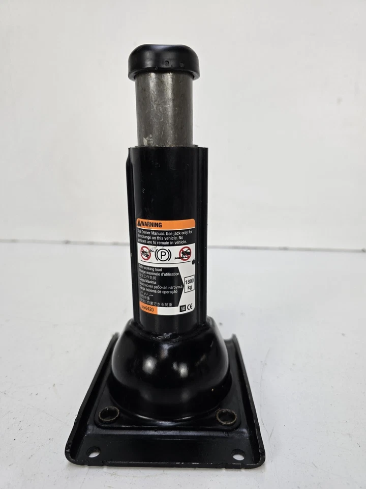 Chevrolet Silverado 1500,2500, 3500 2015-2025 gato de emergencia sin herramientas OEM Foto 4 de 4