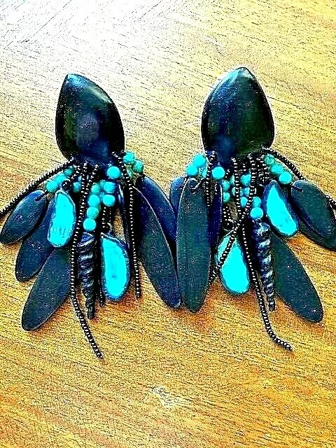 MONIES UNIQUE CLIP Signed EARRINGS 4.5