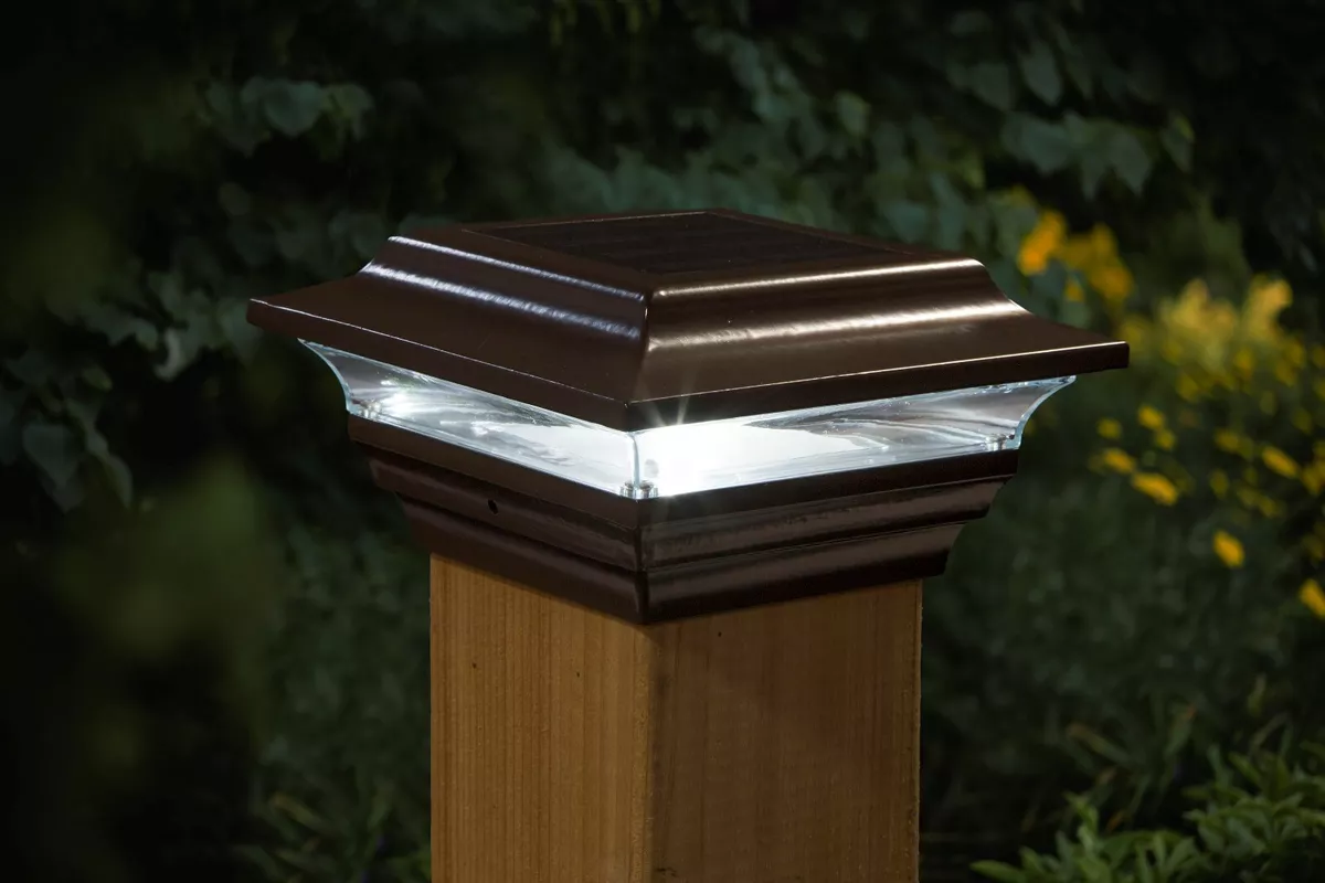 Post cap lights sale solar
