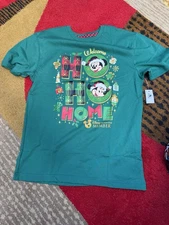 Disney Vacation Club DVC Mickey Minnie Christmas 2025 Ho Ho Home T-Shirt Large
