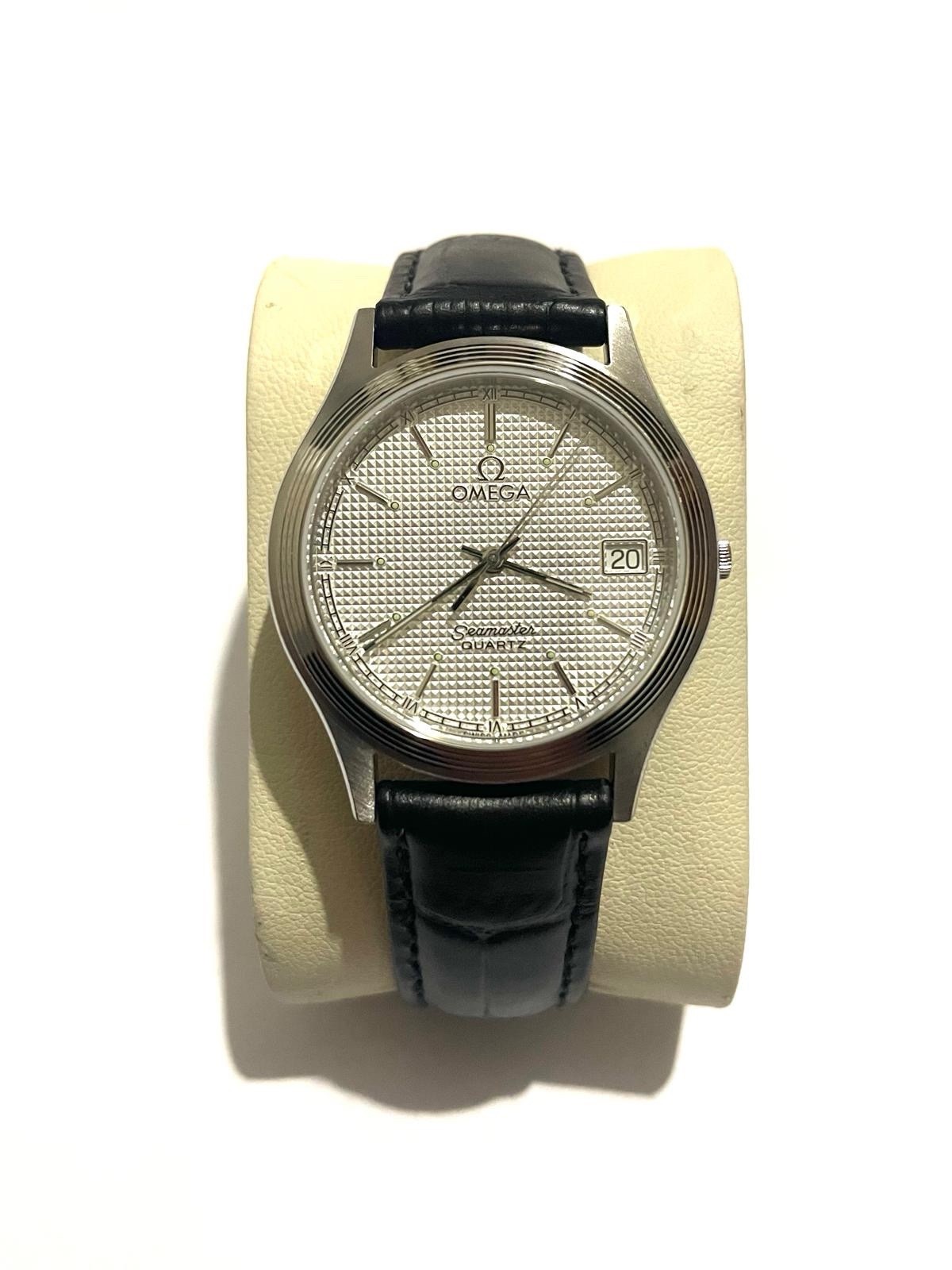 Silver Men’s 1425 Omega Watch Luxury Embossed Seamaster Quartz Dial Vintage - vintagewatches.pk