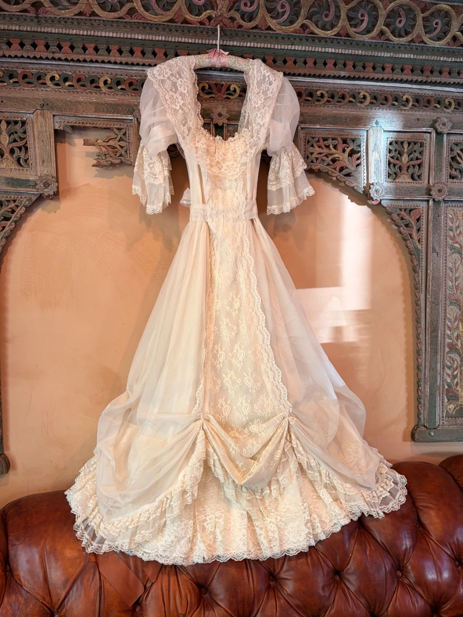 long sleeve backless wedding dresses Orla| Lace Dress L / Ivory / Chai co-coral Color:Green/Gold the Orla features a Little White Dresses I
