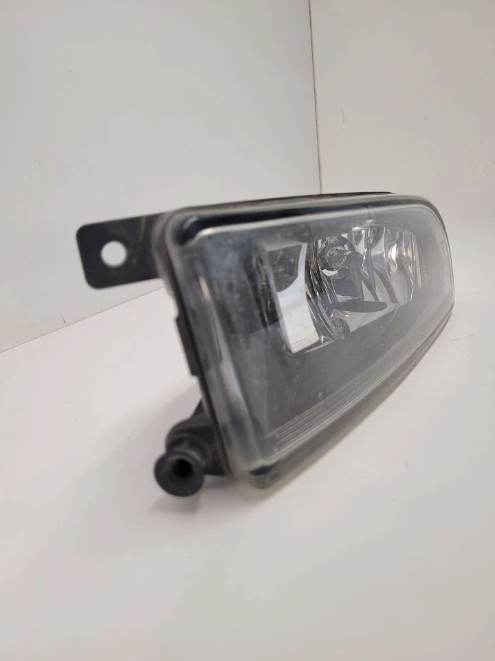 12-14 VW BEETLE RH Passenger Fog Driving Light Bumper Mounted 5C5941700B        - Image 3 of 4