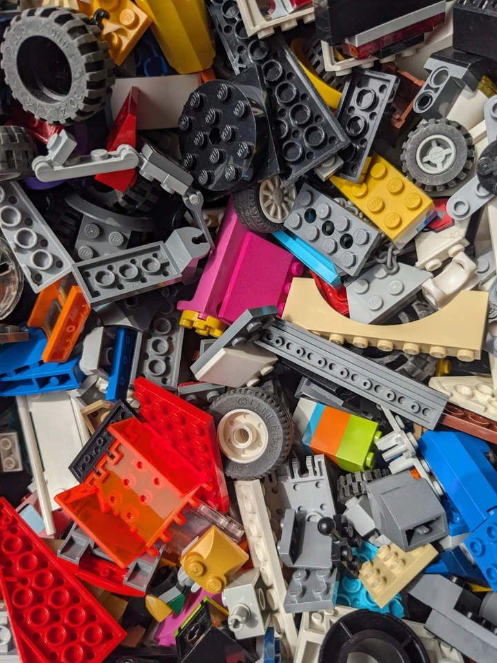 600 pcs LEGO Bulk Lot – Random Bricks Plates Parts Genuine Cleaned Sanitized - Image 4 of 4