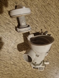 Miele W2241 Laugenpumpe mit Gehäuse Fremdkörperfalle Sieb 0518115 Waschmaschine