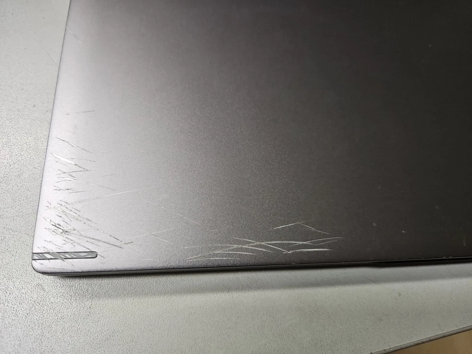 Acer Chromebook CB713-1W-P1EB 8GB RAM 64GB Intel Pentium Aluminium With Scratch - Image 3 of 3