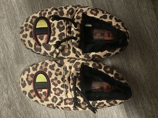 Champions Leopard Print Women  s Slippers Size 6