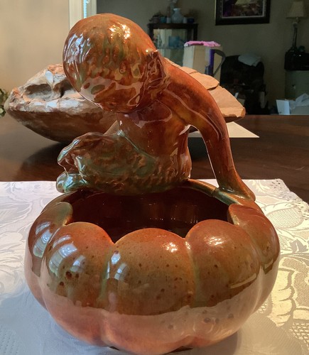 Maceta de cerámica artística Brown Pan Satyr Niloak de colección excelente estado - Imagen 1 de 10