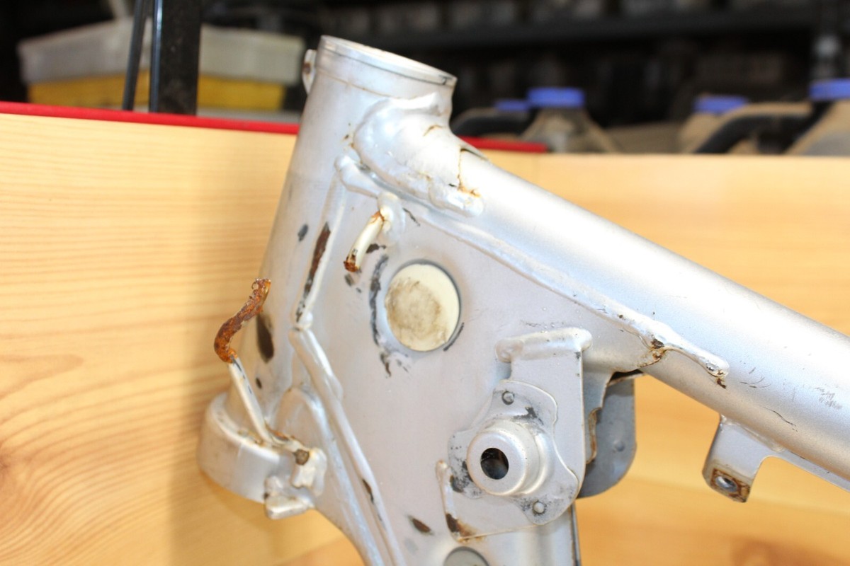 1998-2000 Yamaha XT225 XT 225 SEROW OEM Main Frame Chassis BOS CA