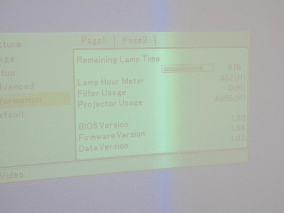 Projector NEC VT470 3LCD SVGA 362h 81% Life Complete Portable Tested Working - Image 2 of 4