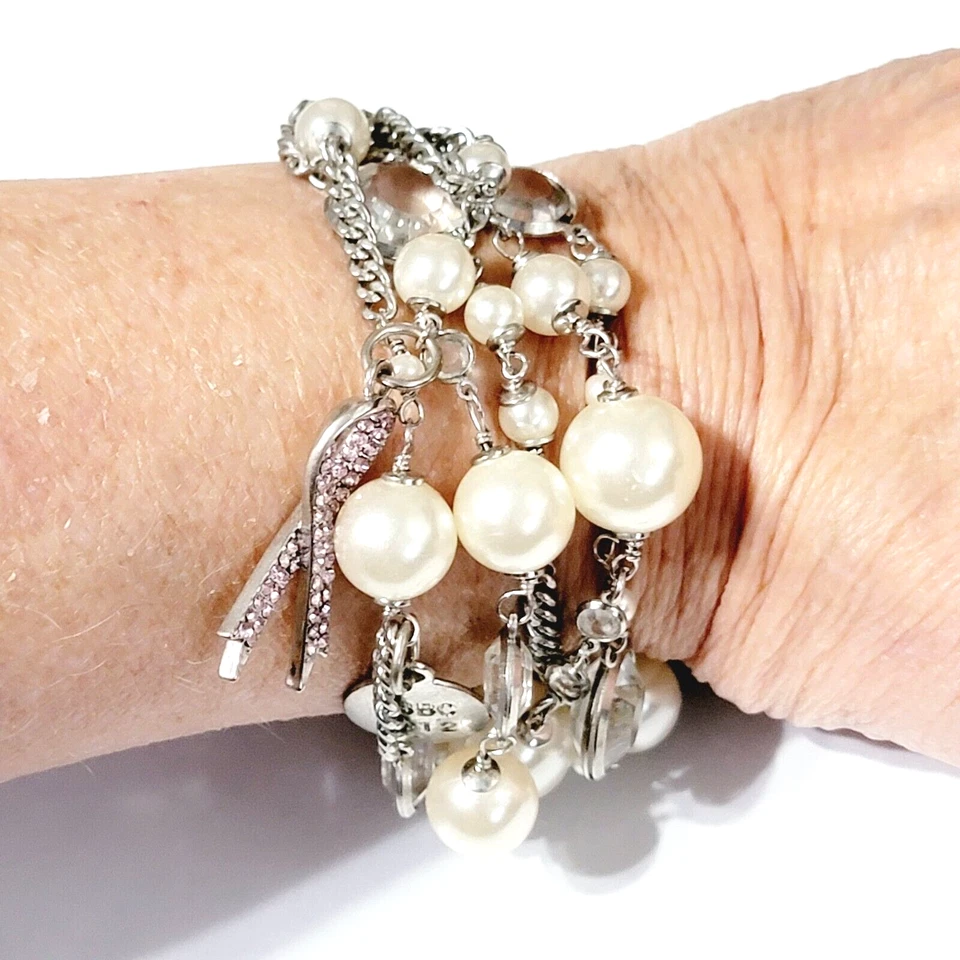 Pulseira de miçangas Chico's Multi Strand falsa pérola e lucite consciência do câncer de mama - Imagem 2 de 4