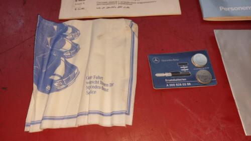 Manual Document Kit Maintenance Booklet Mercedes W124 T Model 1993 - Picture 3 of 4