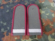 76) DDR NVA Dienstgrad Gefreiter Schulterklappen Artillerie