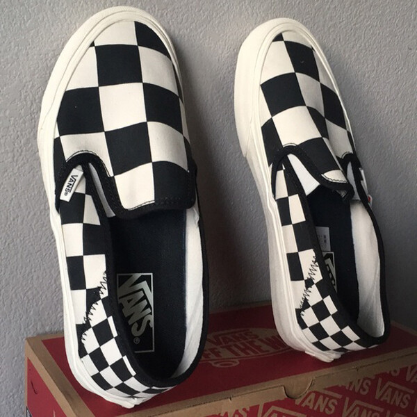 vans slip on mega checker