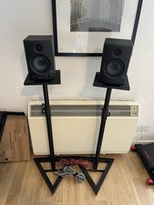 PreSonus Eris E3.5 Studio Monitor Speakers with Cables and Stands