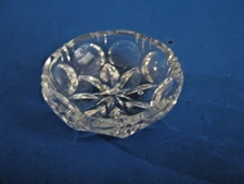 CONTEMPORARY ROUND CRYSTAL OPEN SALT CELLAR w/8 INDENTED LOBES AROUND the BOWL