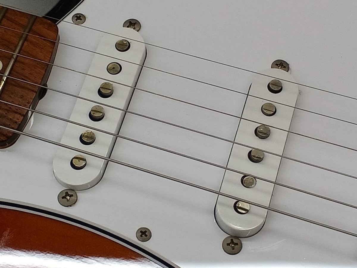 Fender Japan ST62-58US Stratocaster 3 Tone Sunburst Crafted in