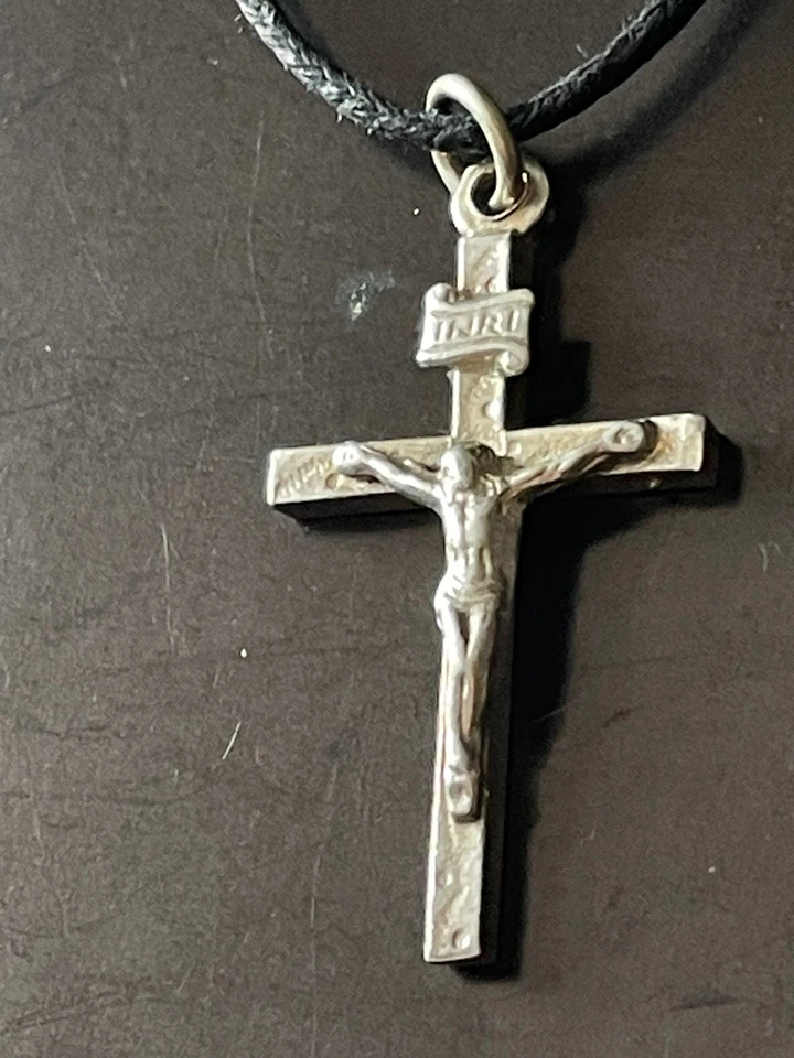 Colgante Cruz INRI Crucifijo Jesús Plata de Ley 925 Foto 4 de 4