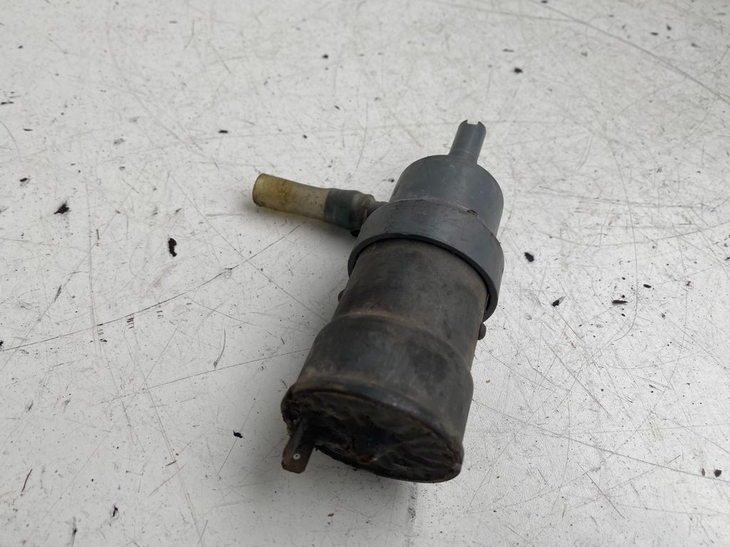 Audi 80 90 S2 B4 1993 Headlight washer pump 431955679A GVI10348 | eBay 