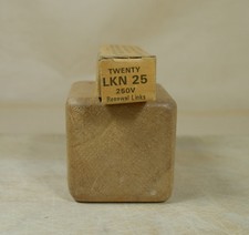 LOT OF 20 BUSSMANN SUPER LAG RENEWAL FUSE LINKS LKN25 250V NOS