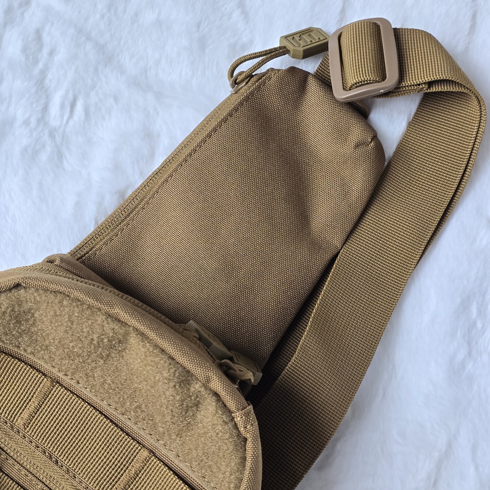 Highland Tactical EXPO EDC Molle Crossbody Sling Bag Dark Desert HLSH