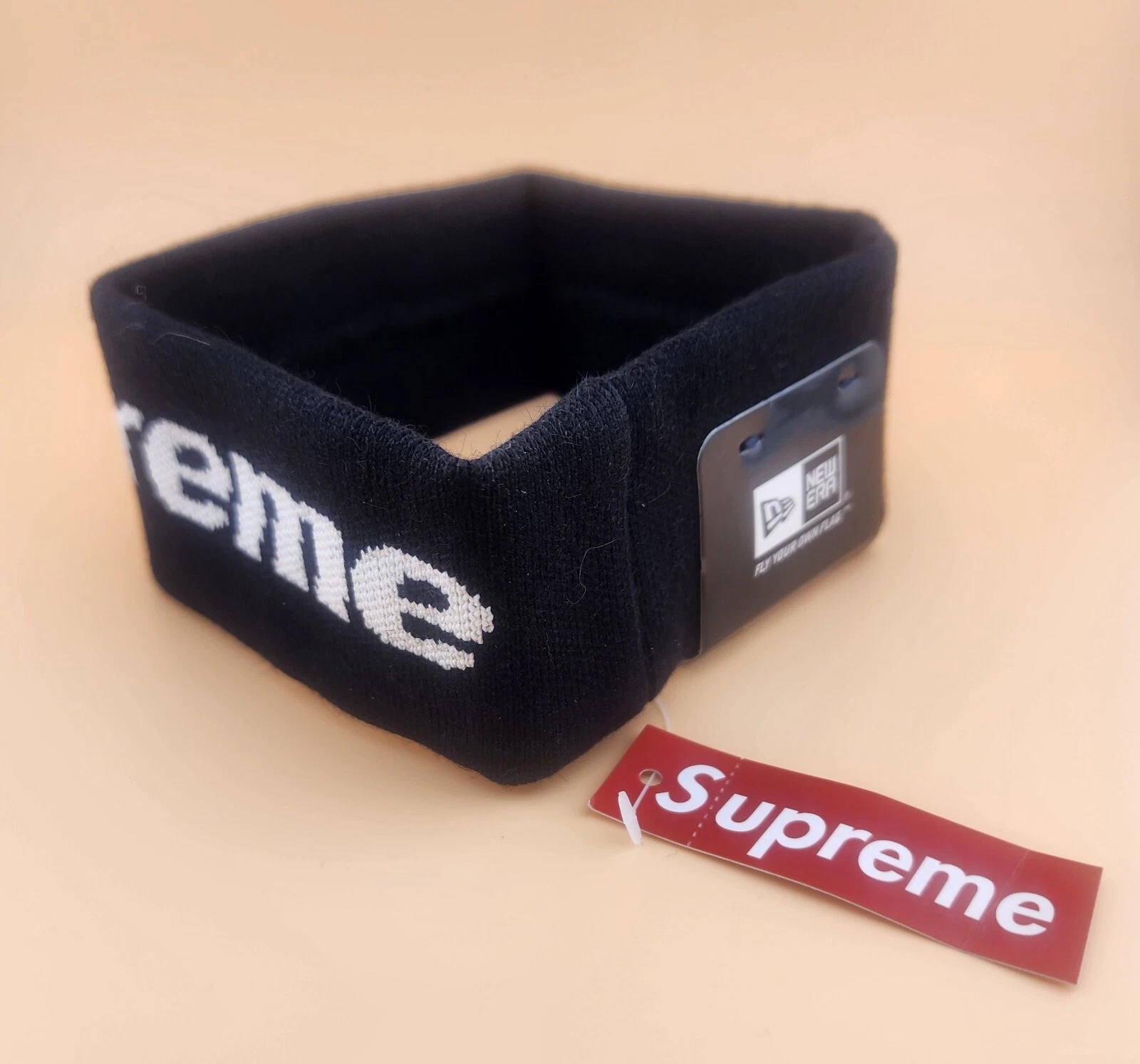 Bandeau Supreme New Era Big Logo noir avec étiquettes 2015 