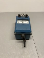 UEI Test Instruments IRT20 Insulation Resistance Tester