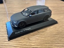 Audi RS6 Avant C7 mattschwarz Black 1:43 Minichamps