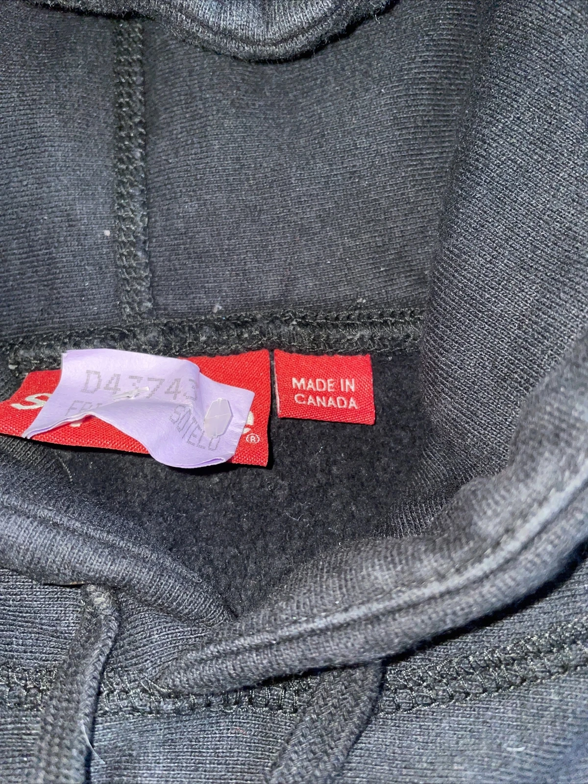 Felpa con cappuccio Supreme Logo NERA uomo grande delicatamente indossata LOGO FROZE