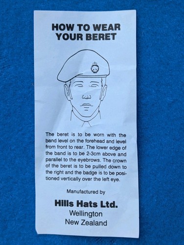 United Nations Peacekeeping Army Blue Beret & U.N. Badge Size 7 3/8 Hills Wool - Picture 16 of 18