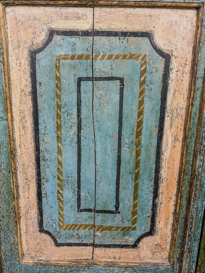 Vitrina pintada provincial toscana siglo XVIII Italia c.1780 91"H azul verde Foto 4 de 4
