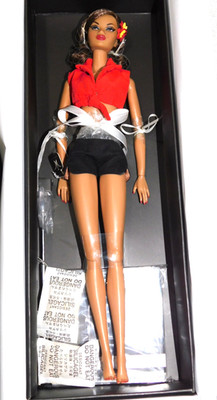 Integrity IT NRFB 2007 Fashion Royalty KYORI SATO BUENO SERA Doll Style Du Jour!