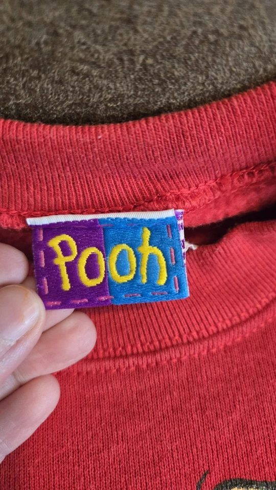 Sudadera De Colección Winnie The Pooh Niños Roja Años 90 Disney Jerry Leigh RARA Gráfica Foto 2 de 4