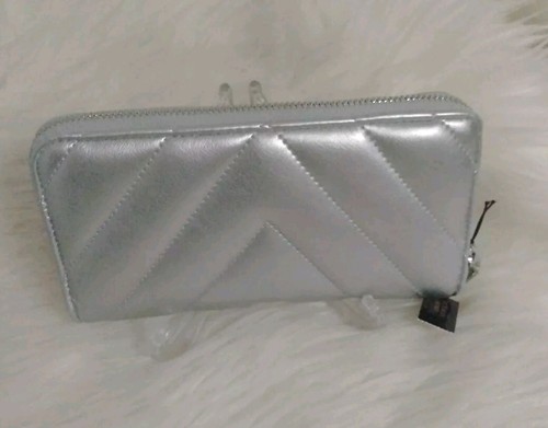 Victoria Secret Silver In A Plush Large Wallet With Zip - Picture 2 of 5