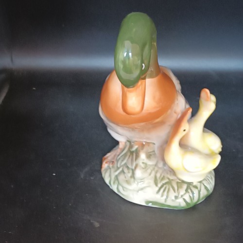 Ceramic Figurine Of Duck And Chicks 5.5in Tall - Picture 6 of 8