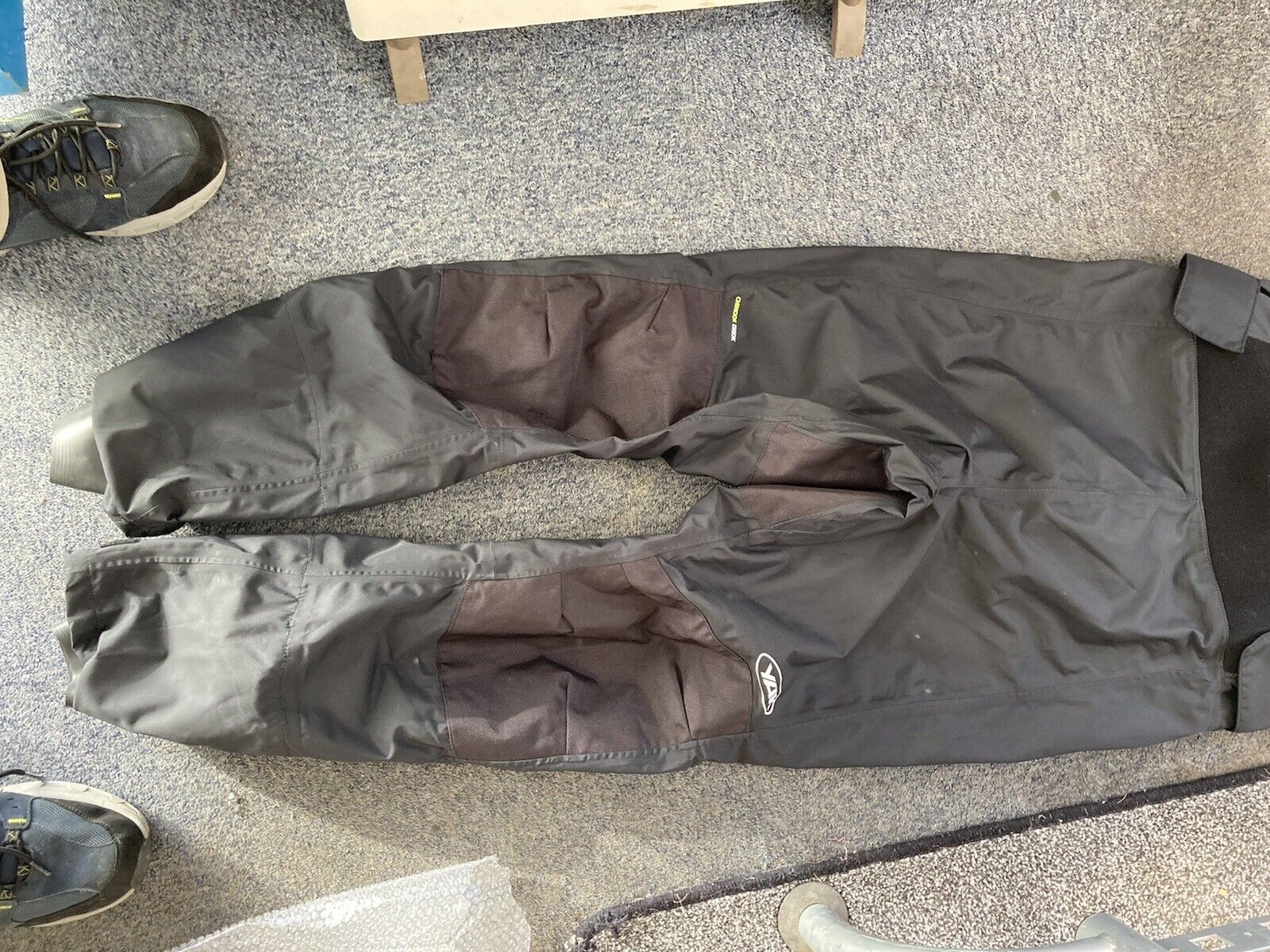 BLACK kayak dry trousers yak chinook XXL save10%