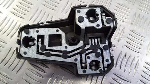 95vw13n004da Lampenträger Rücklicht Rückleuchte innen Heckklap DE334700-51