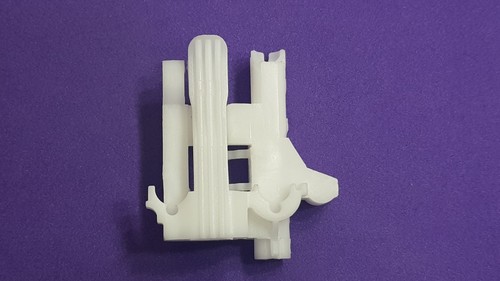 Fiat 500 09-19 window regulator repair plastic clip front right passenger side - Picture 4 of 4