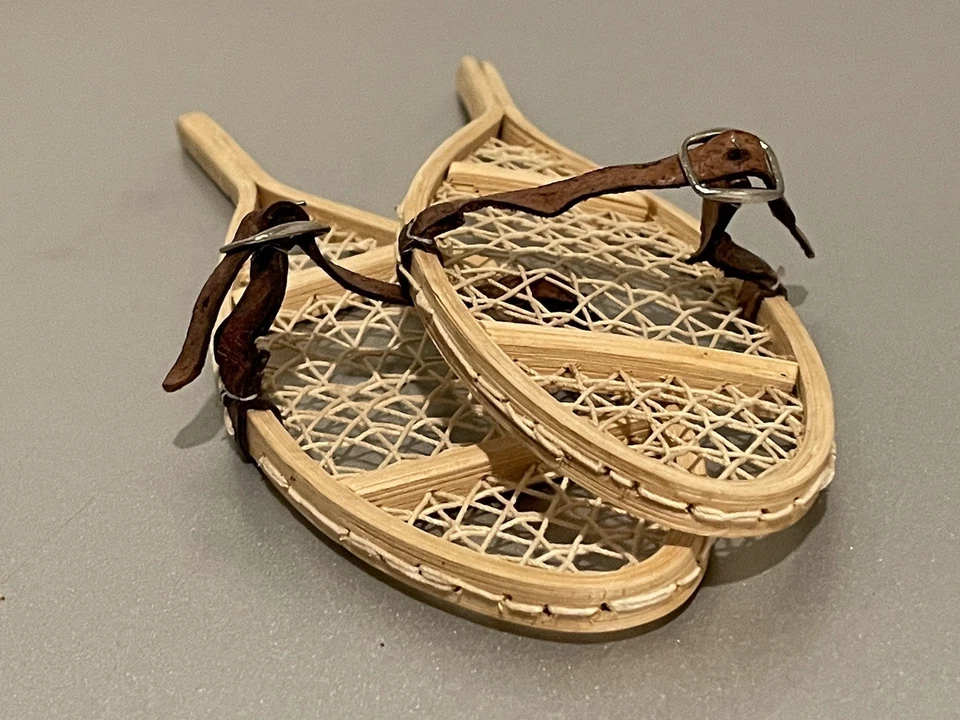 Muñeca American Girl Kirsten raquetas de nieve de invierno de madera y 8 perchas de corazón (leer) Foto 4 de 4