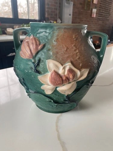 Roseville Green Magnolia 2-8" Double Handle Jar Vase Pot