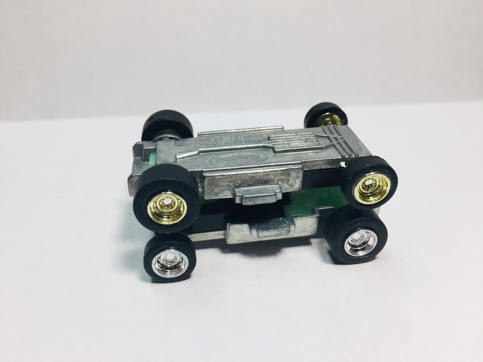 JOHNNY LIGHTNING Pull back chassis Pair LE GOLD & CHROME Wheels eBay