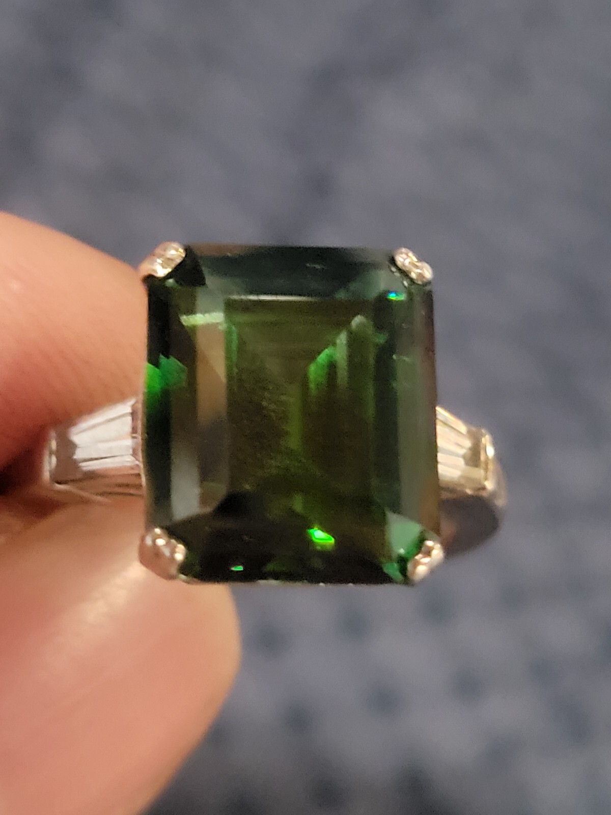 Green Colored emerald ring 925 Silver - image 1