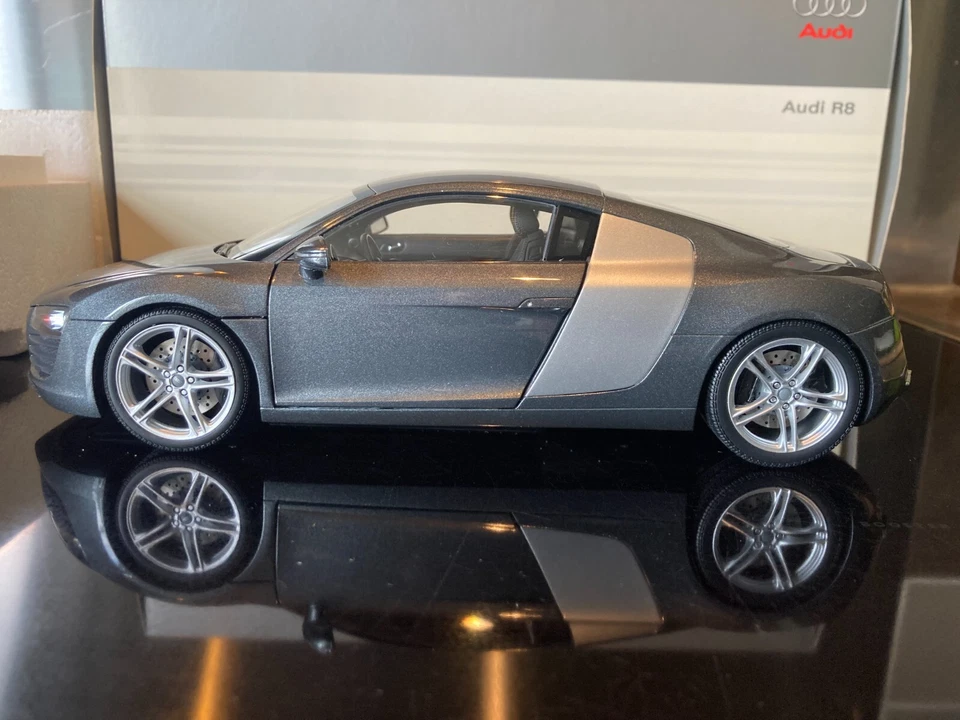 AUDI R8 4.2 FSI V8 2007 DAYTONAGRAU DAYTONA GREY 1/18 KYOSHO - Photo 2/4