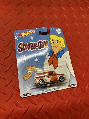 1/64 HOT WHEELS REAL RIDERS CULTURE SCOOBY DOO '67 AUSTIN