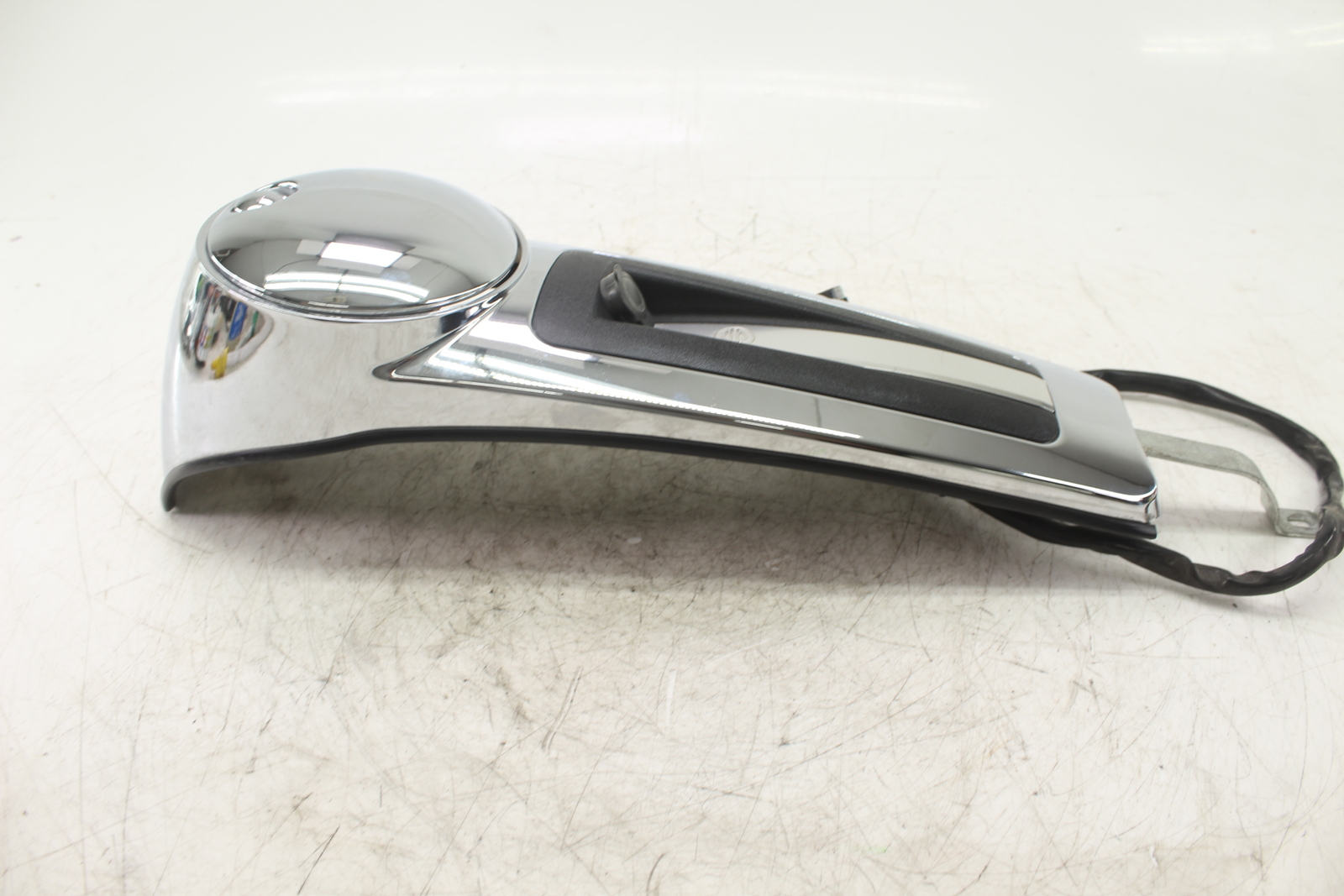 0822 Harley Davidson Electra Road Street Glide Gas Tank Cover Console