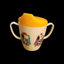 VTG DANARA PEANUTS SIPPY CUP SNOOPY RIDING TRICYLE Yellow Lid PLASTIC Pre-owned