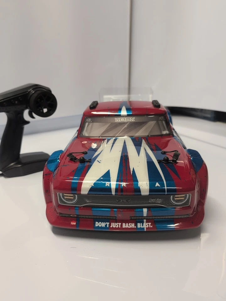 Arrma 1/8 Infracción 4X4 WD Foto 3 de 4