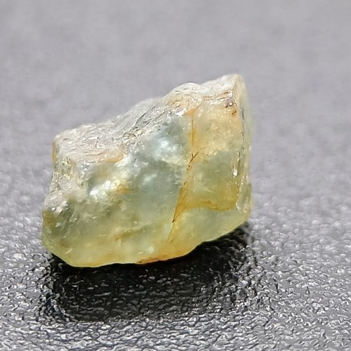 100% NATURAL AUSTRALIAN Rough Dark Yellowish Green SAPPHIRE 2.34ct Tasmania SI1 - Picture 16 of 16